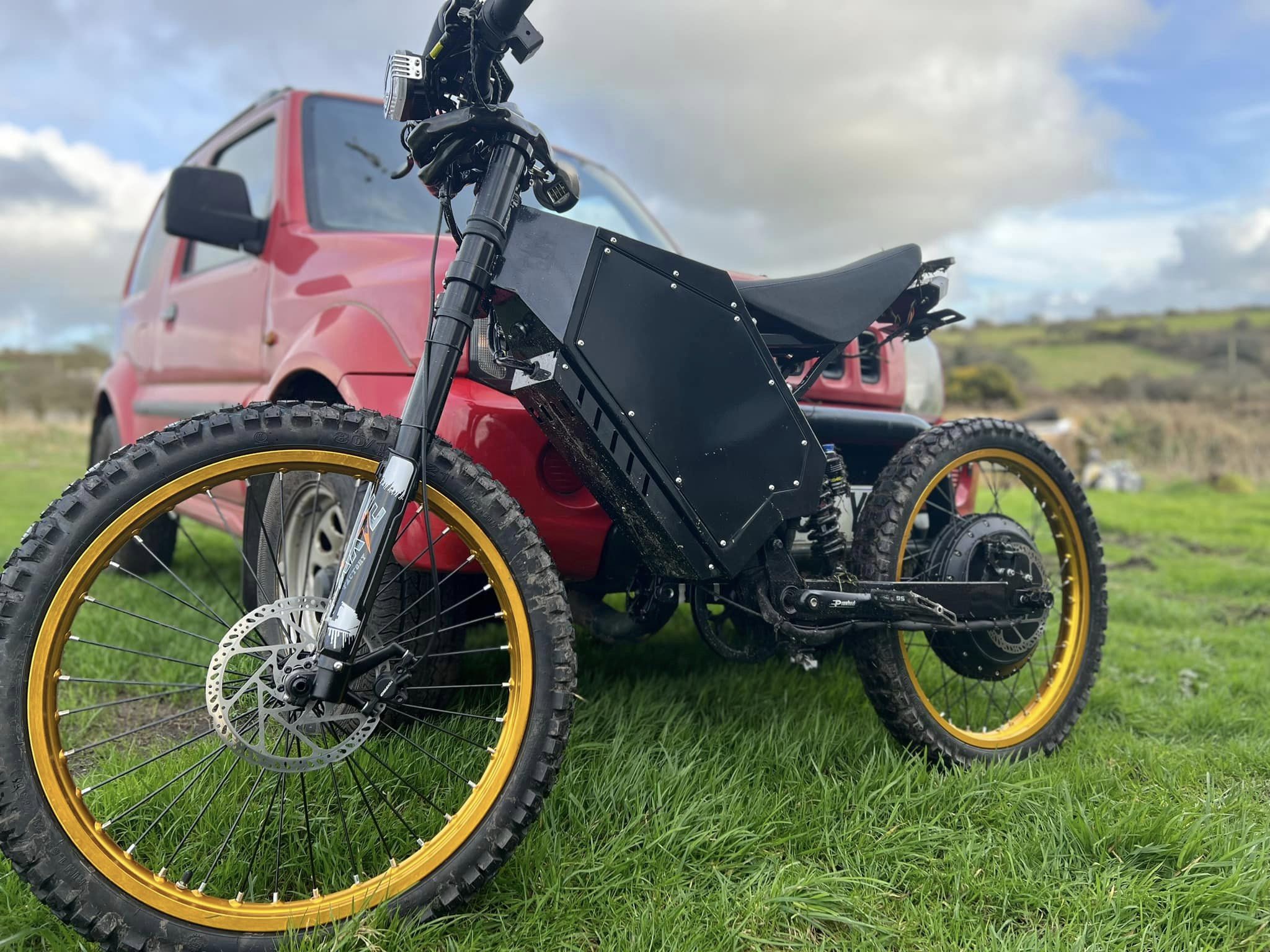 2026 Stealth Bomber eBike 72V  - 8000W Stealth Bomber Ebike 评论和价格