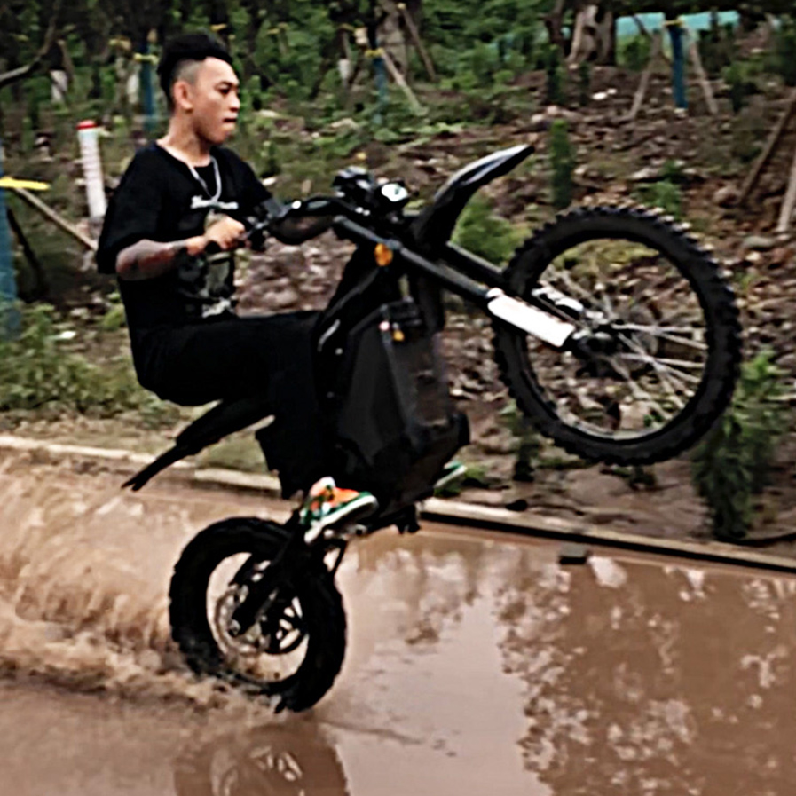 STLF Competition Level Caofen  - 72V 12000W Electric Dirt Bike 评论和价格